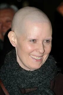 Побрила ребенка налысо