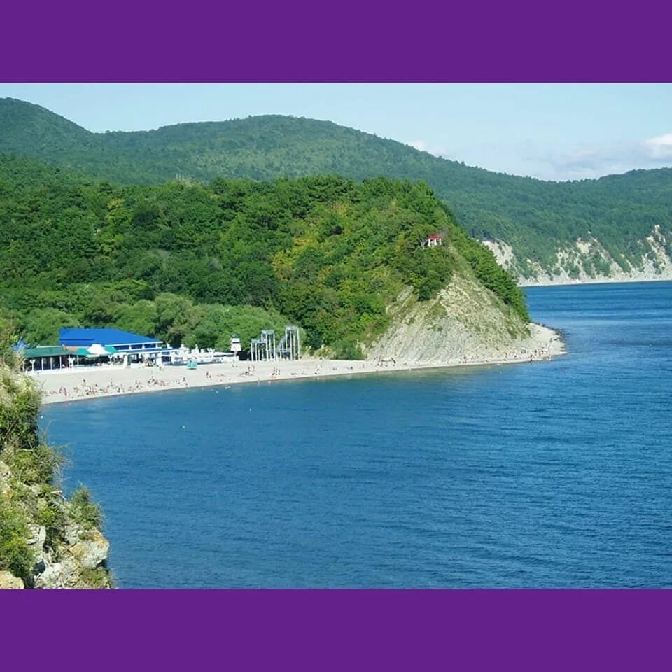 Голубая бухта кабардинка. Курорты черного моря. Город краснодар море. Поездка на море в краснодарский край. Отдохнуть в краснодарский край дешево.