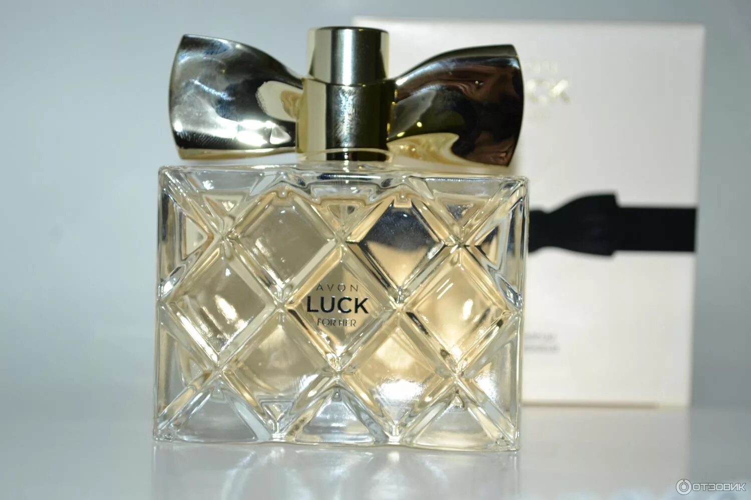 Т вода эйвон. Духи luck avon. avon духи женские luck. 148927 эйвон духи.