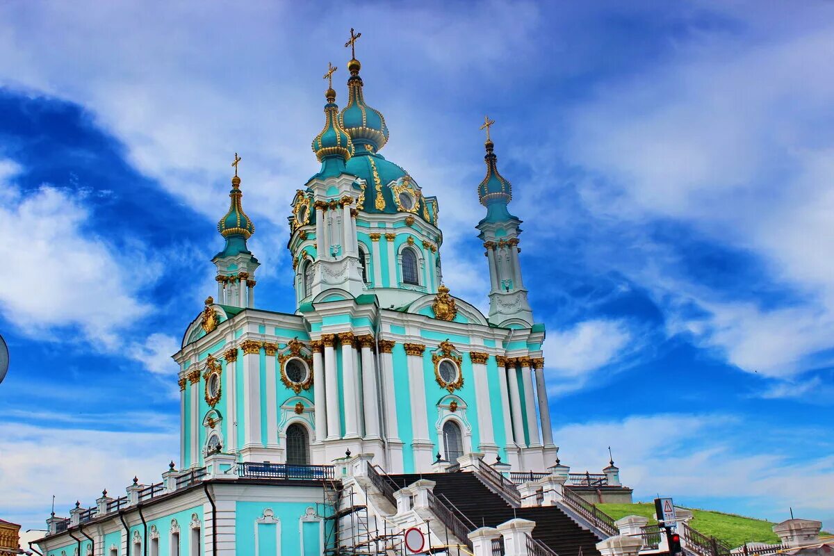 Бартоломео растрелли андреевская церковь. Андреевская церковь в киеве бартоломео растрелли. Андреевская церковь растрелли. Андреевская церковь в киеве (1748-1767). Андреевская церковь в киеве.