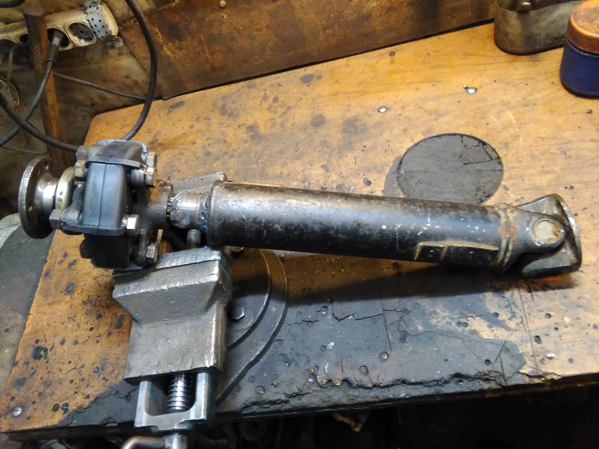 стук в трансмиссии нива