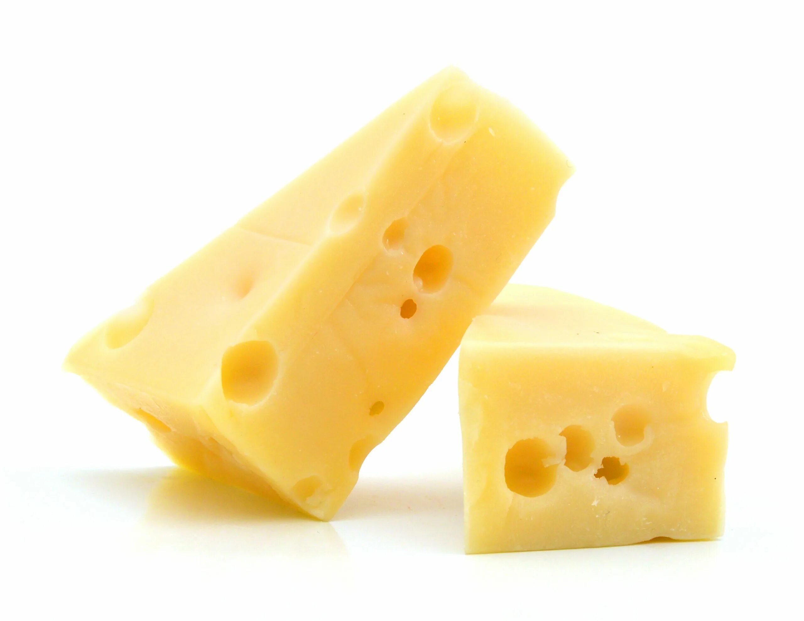 Кусок сыра. Кусочек сыра. Сыр на белом фоне. Кусок сыра на белом фоне. Кусоул сыра на белом фоне.