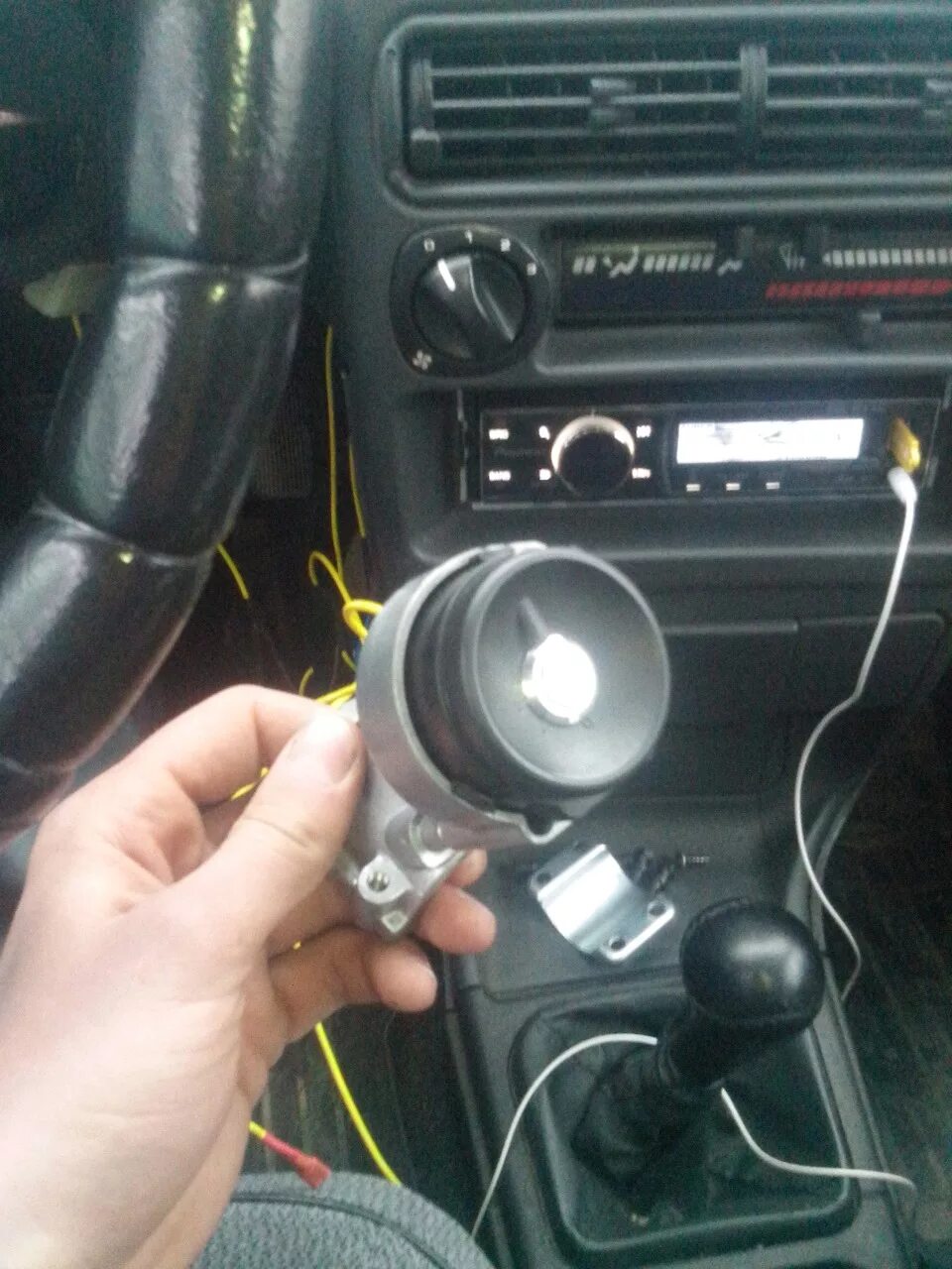 установка кнопки (START/STOP ENGINE) Lada 2114, 1,6 л, 2008 года другое DRIVE2