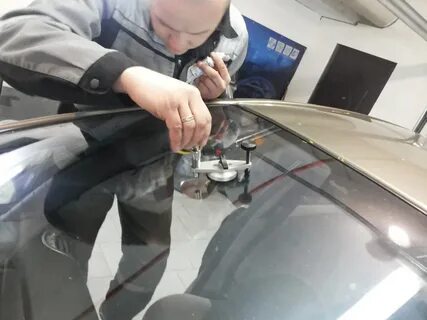 Лобовое стекло псков