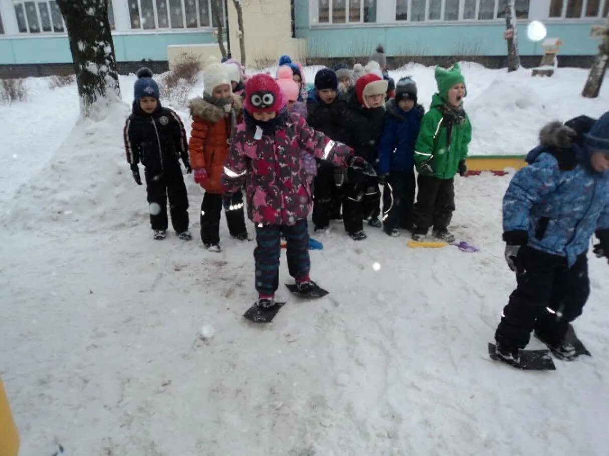 Зимние игры в детском саду на улице картотека. Игры на прогулке зимой в подготовительной группе. Картотека подвижных игр в подготовительной группе на прогулке. Подвижные игры в доу подготовительная группа. Зима для дошкольников.