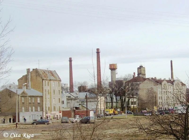 Пивоварня здание. Рига саркандаугава патверсмес. Северная двина фото. Руссо-балт м24/35. Старый замок лесной свердловская.