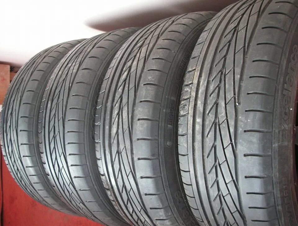 Летняя резина 17 размер. Goodyear Excellence 235/65 17. Goodyear Excellence 225/45 r17 91w. Goodyear 225/55 r17. Шины 215 55 17 Goodyear Excellence.