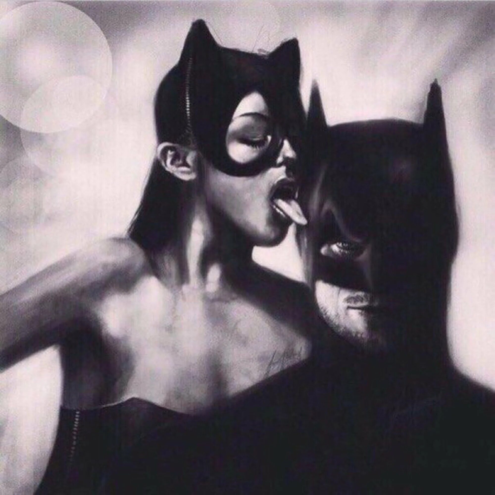 Batman and Catwoman. Бэтмен и женщина-кошка. Batman Catwoman картины. Бэтмен и леди кошка. Черная кошка бэтмен