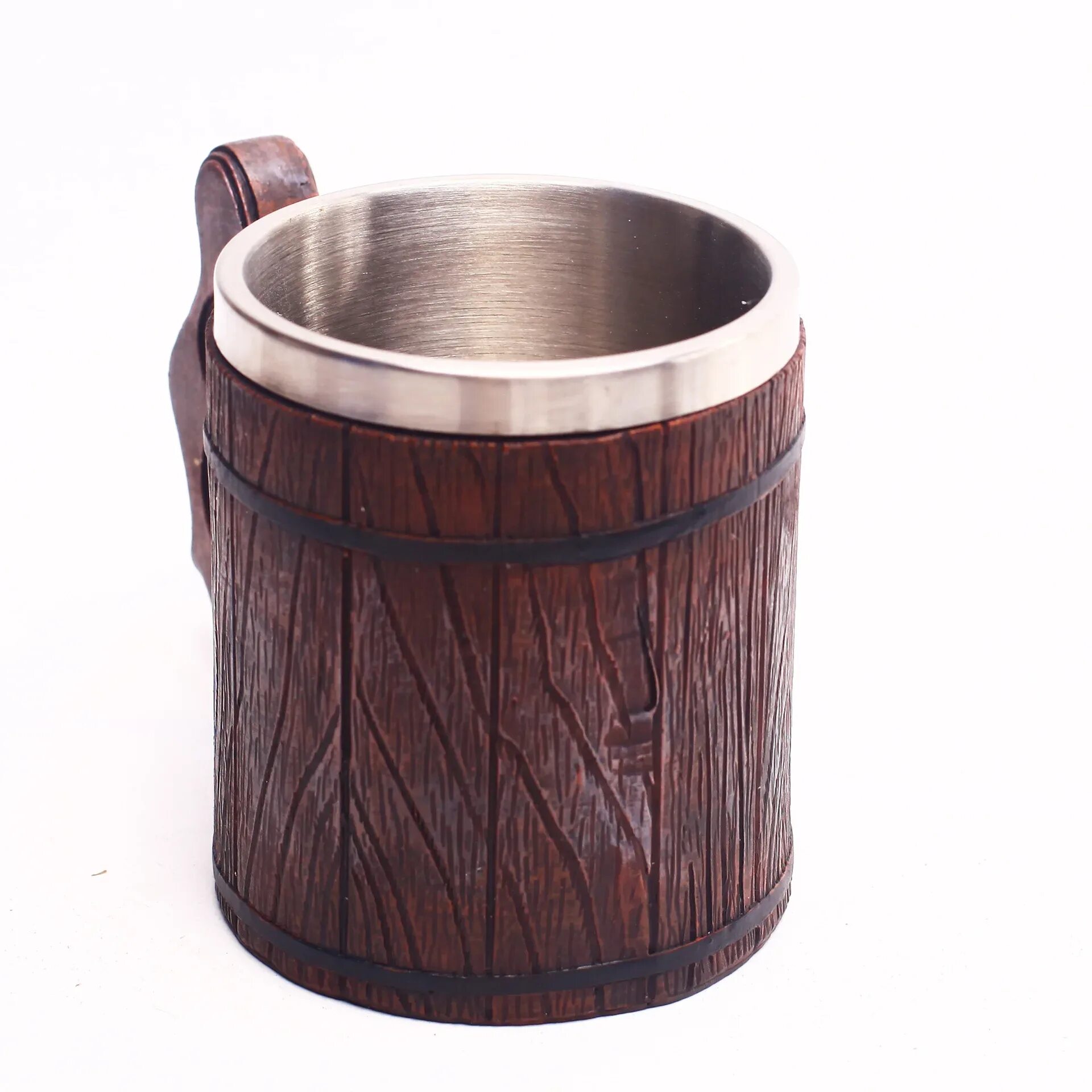 Керамическая пивная кружка. Деревянная кружка для пива. Кружка для пива бочонок. Кружка бочонок. Чай в бочонке.