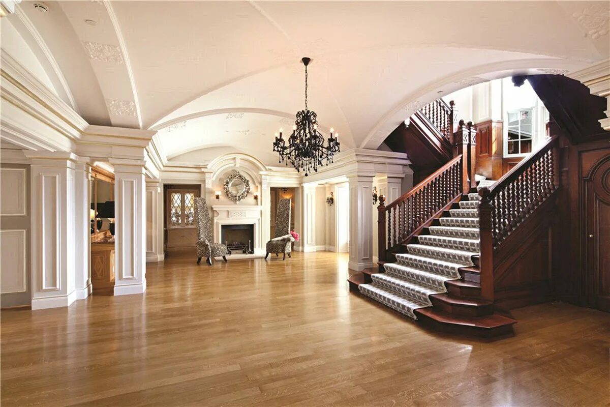 Мал хол. Грейнджер Холл особняк лестница. Мэншен-Хаус (Mansion House) в Лондоне внутри. Особняк Зюганова на рублёвке. Мэншен-Хаус (Mansion House) на Рублевке Дубай.