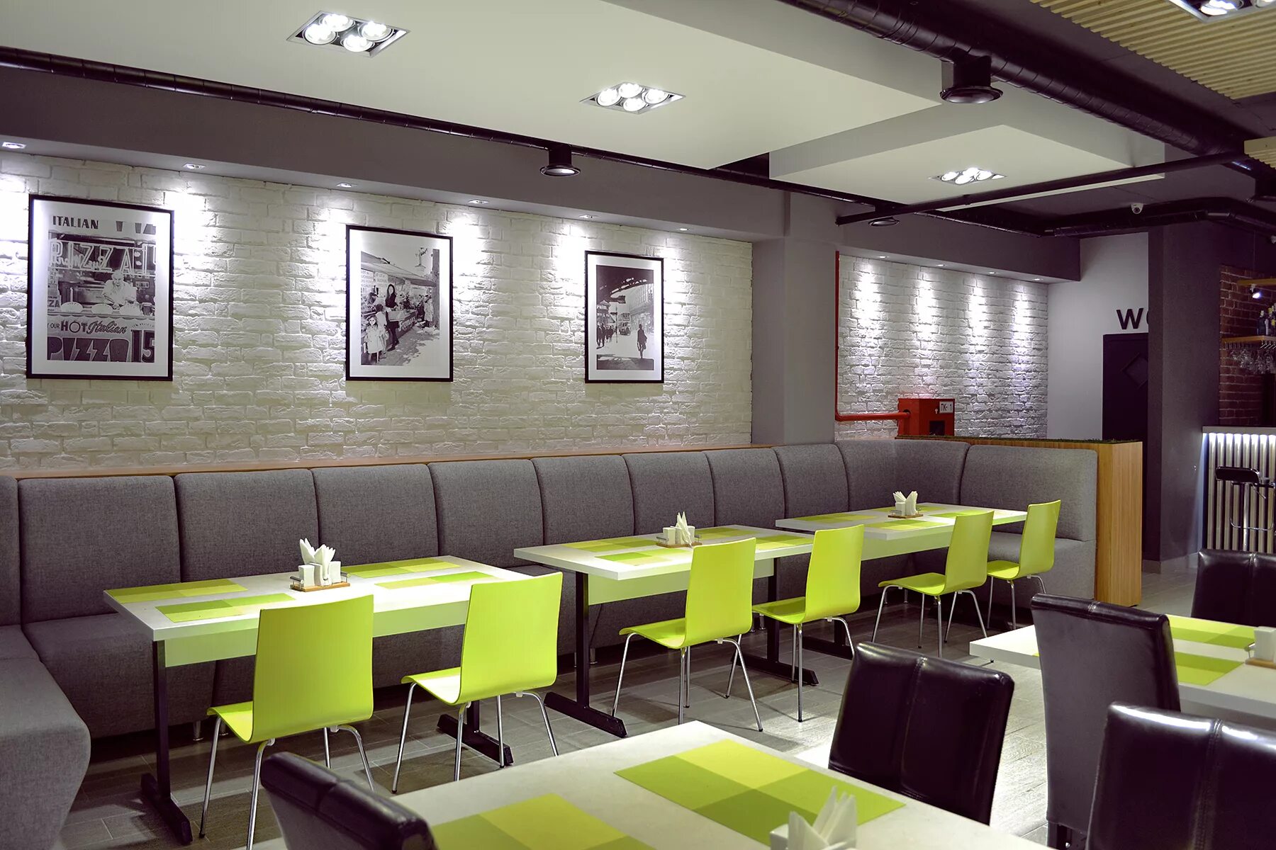 интерьер кафе пиццерии. кухня в кафе. кухня пиццерии. интерьер пиццерии. доминос пицца лермонтовский проспект.