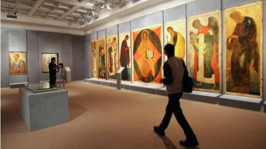 Любимова в музее им андрея рублева. Выставка андрея рублева. Выставка андрея рублева. Музей имени андрея рублева. Музей епархии томск.