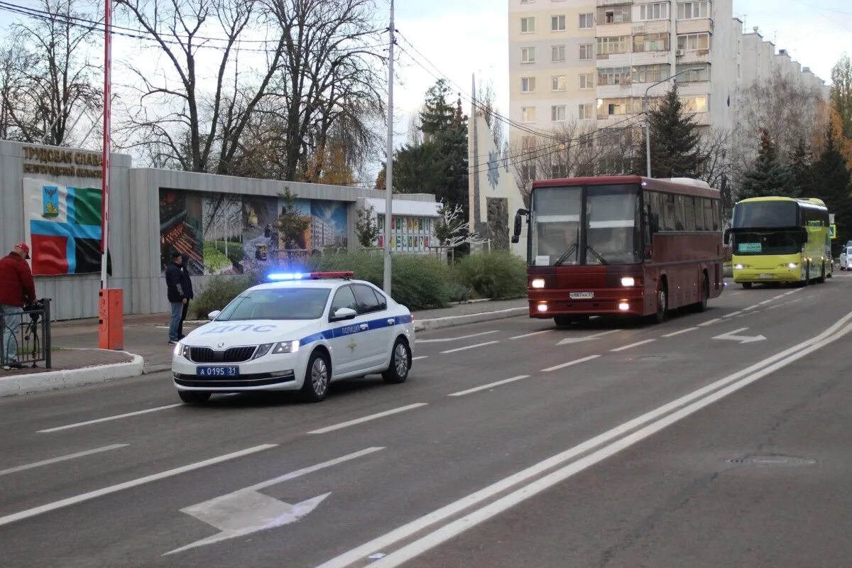 Https t me vvgladkov. Украинские автомобили. Белгородцев эвакуируют. Дорожное движение Тула. Тула Белгород.