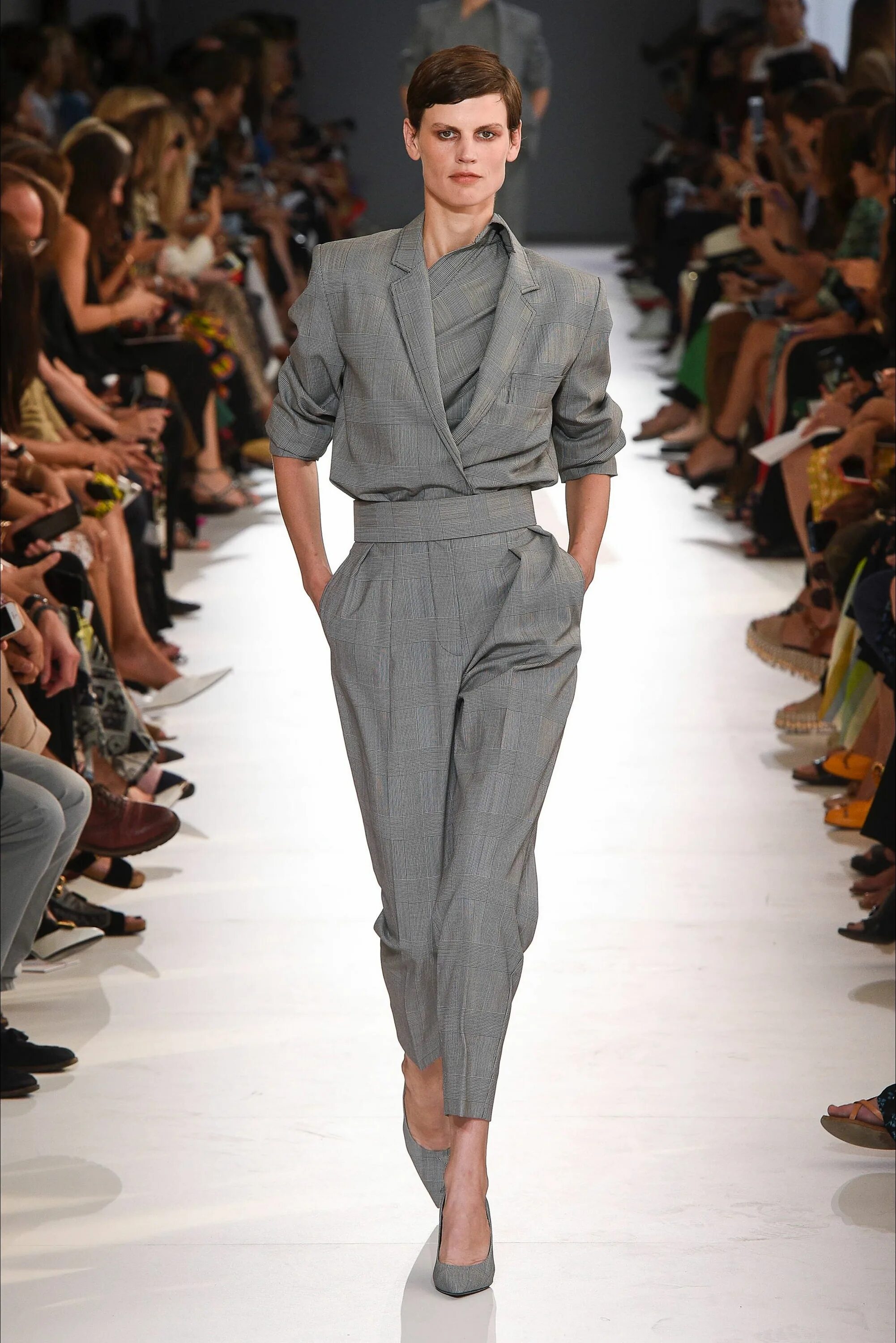 Vogue коллекция Max Mara 2021. Max Mara новая коллекция. Max Mara подиум. Max collection