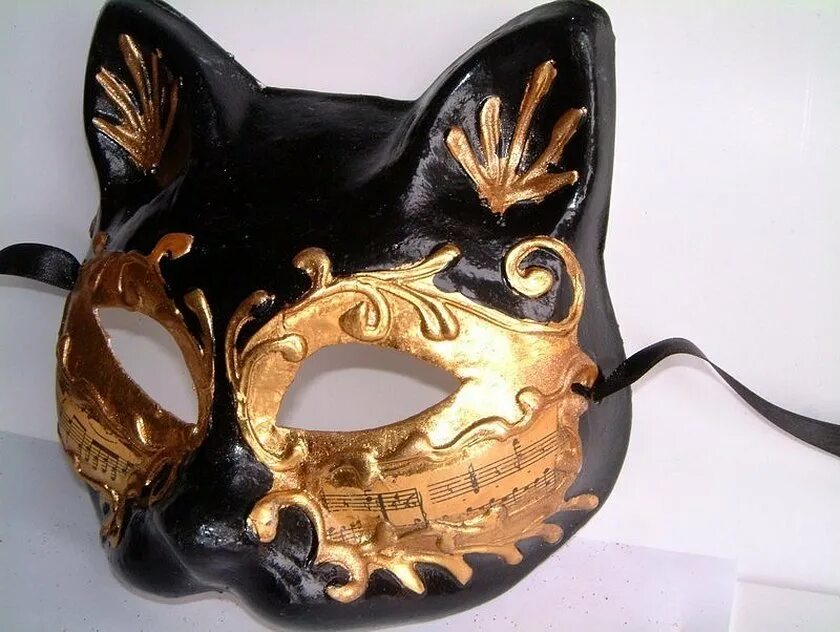 Как можно раскрасить маску кошки. Маска кошки. Карнавальная маска "кошка". Маскарадные маски папье маше. Маска кошки папье маше.