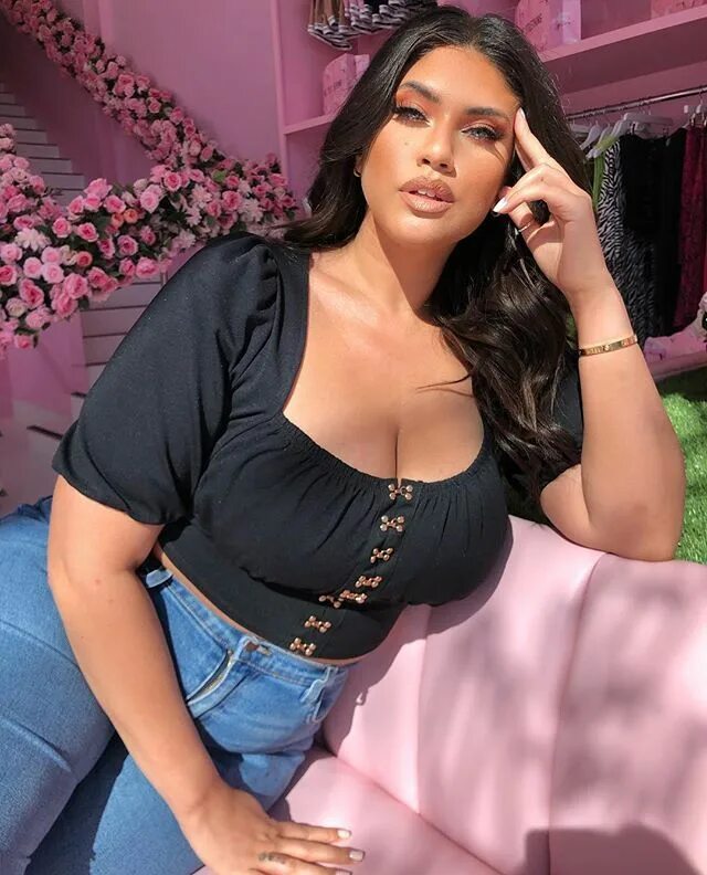 Мода для полных. Красивые полненькие девушки. Picture curvy. Модель plus-size эшли грэм. Picture curvy.