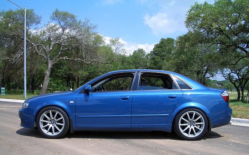 B4 page. Audi a4 b6 Blue. Audi a4 b5 занижение. Ауди а4 b6 Springs. Audi b6 голубая.