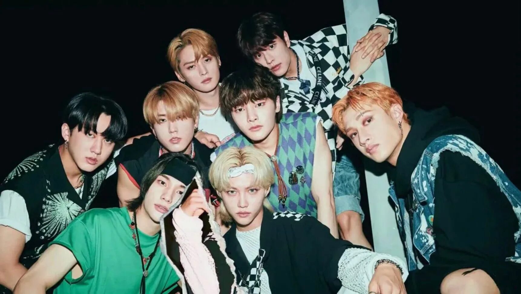 Stray kids wallpaper Kids wallpaper, Crazy kids, Stray kids seungmin