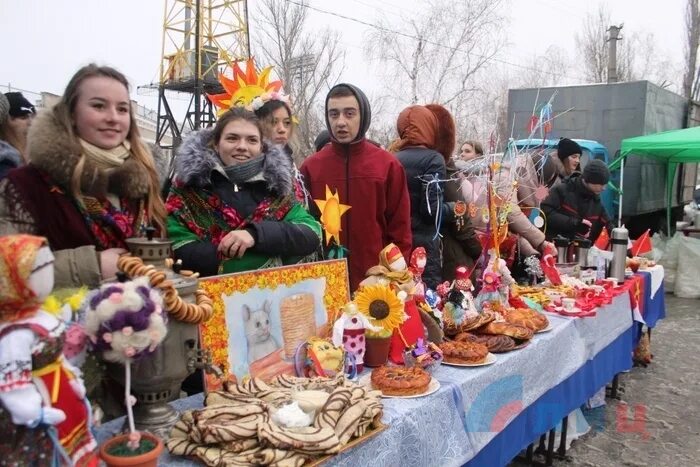 Школьная ярмарка на масленицу. Масленица ярмарка. Масленица ярмарка в садике. Ярмарка Масленица для детей.