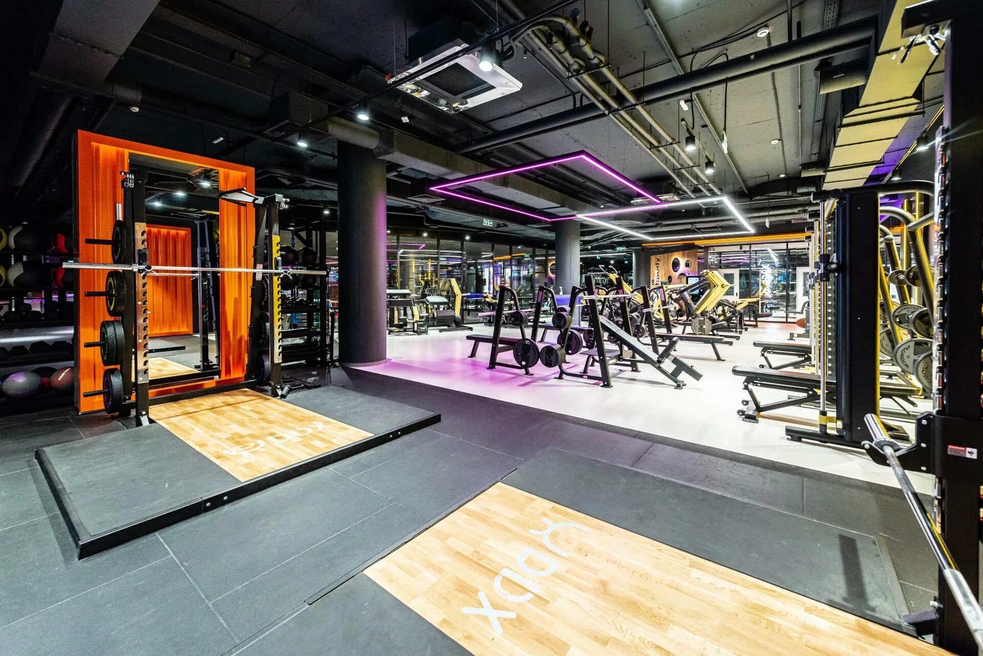 Фитнес северный. Ddx fitness, москва, улица лескова. Ddx fitness жулебино. Спортзал ddx москва. Ddx фитнес авиапарк.