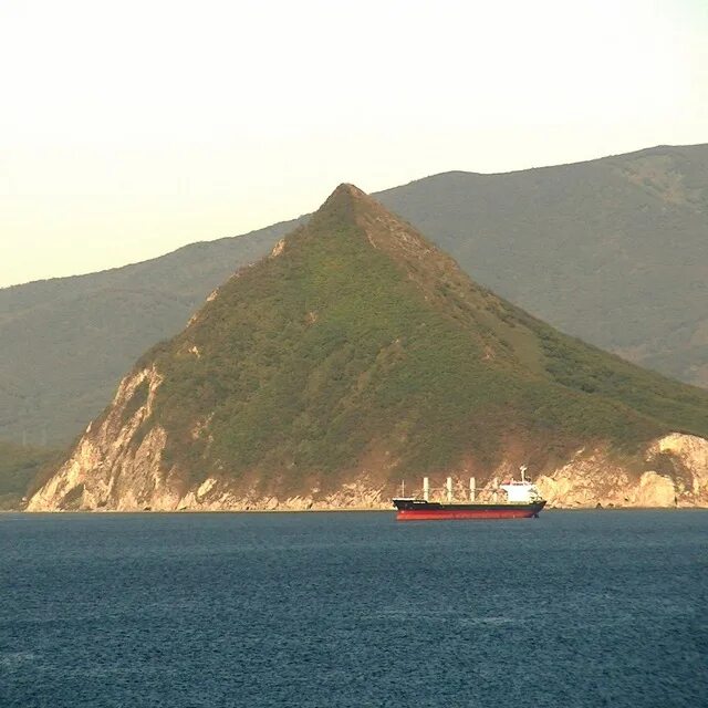 Г находка гора сестра. Гора сестра Приморский край. Находка (Приморский край). Гора сестра Приморский край находка.