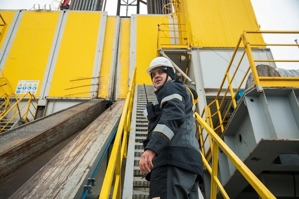 Нижневартовский филиал ооо рн-бурение. Рн ханты мансийск. Роснефть юганскнефтегаз. Здание роснефти нефтеюганск. Юганск-нефтегаз месторождение.