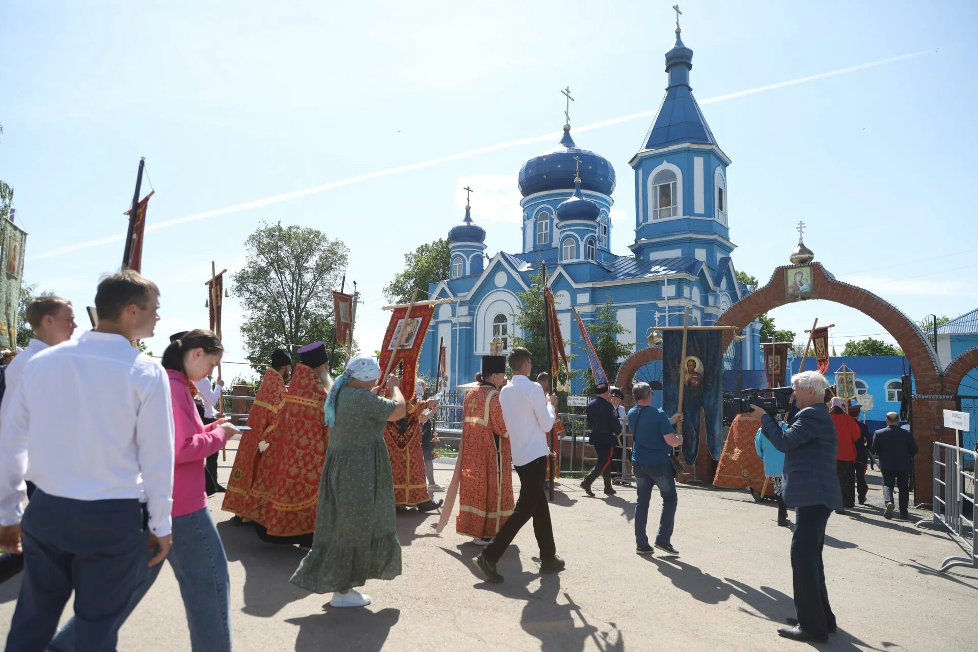 Тверь привезли мощи. Мощи Николая Чудотворца в Мамадыше. Мамадыш.