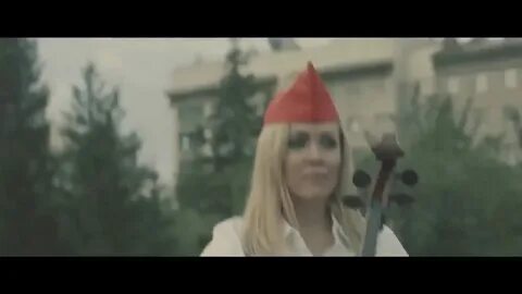 Что он такой молодой