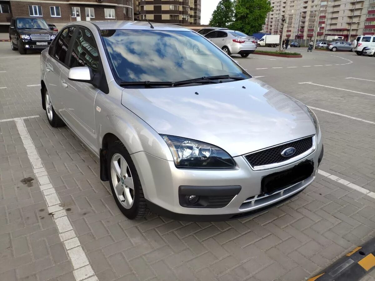 Купить форд фокус 2005. Ford Focus 2005. Форд фокус 2005 года. Форд фокус 2005 года седан. Moondust Silver met Форд фокус 2 Рестайлинг.