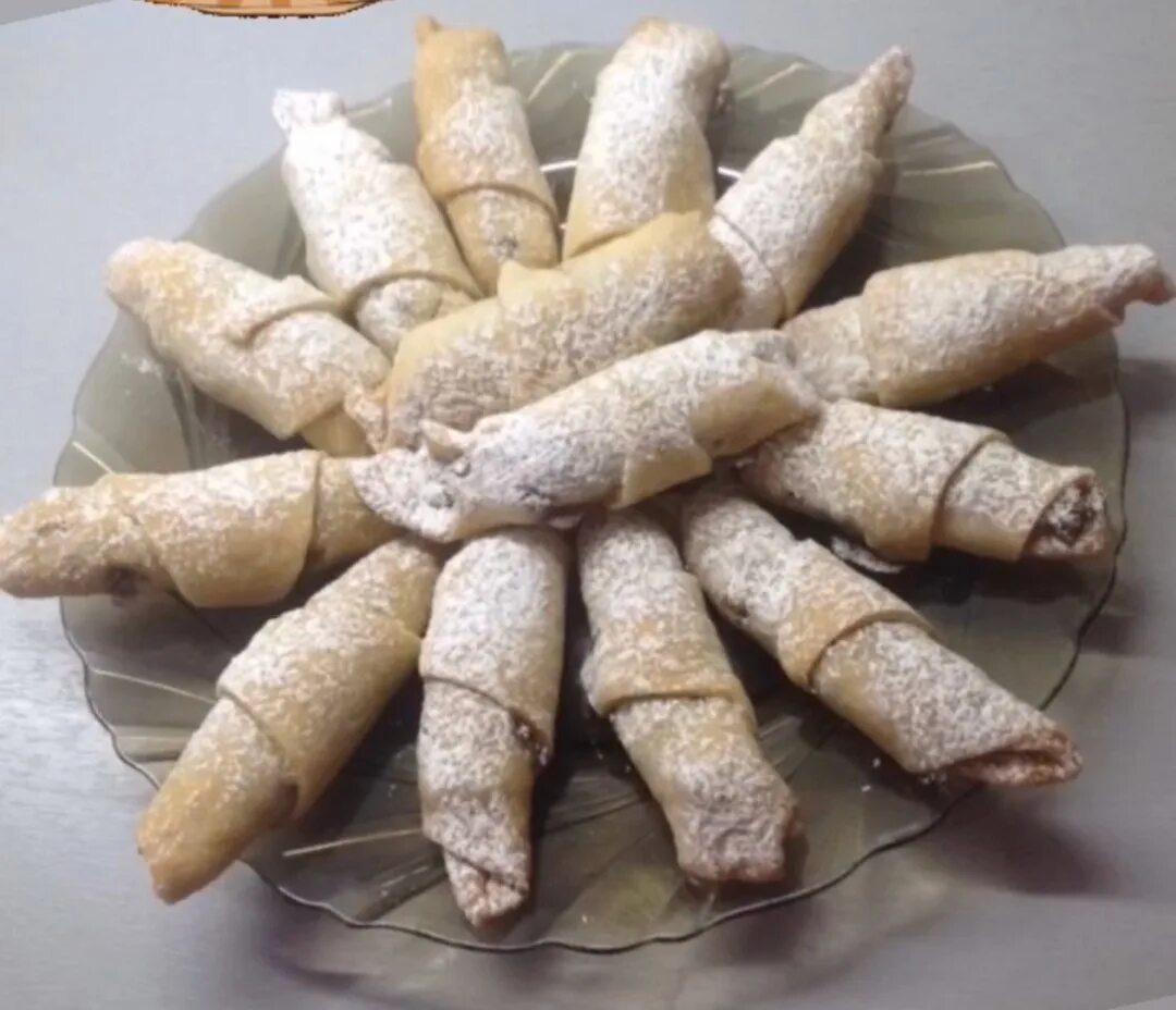 Сигаретки с орехом длинные. Печенье песочное сигаретки. Мутаки бакинские. Сигаретки с орехами. Сигаретки с орехами рецепт.