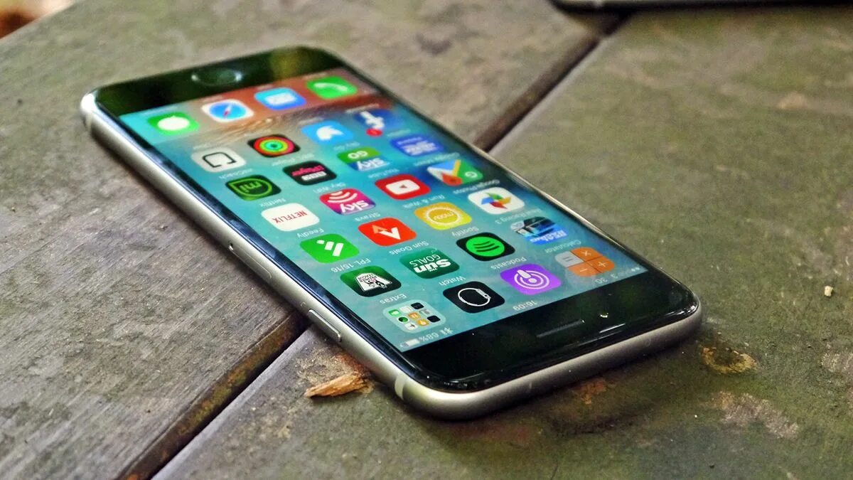 Айфон 100 000 000. Айфон 100-7. Iphone 17. 1-дюймового apple iphone 11. Крутые телефоны.