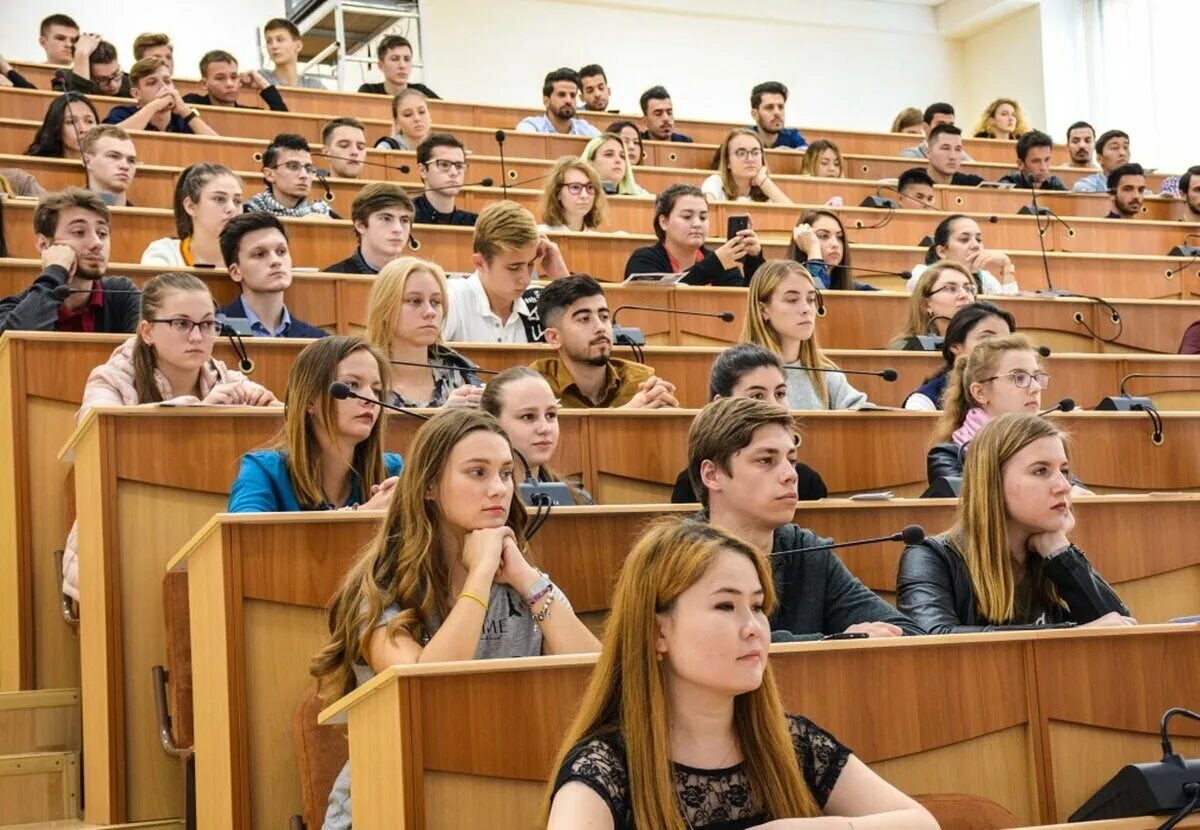 Институт вуз. Бюджетные места в вузах. Высшее образование университет. Высшие учебные заведения. Высшее образованеи в Росс.
