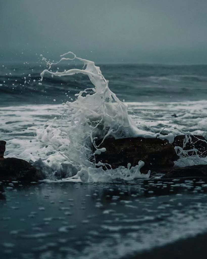 Море грусти. Море грусти. Море одиночество. Печальное море. Море грусть.