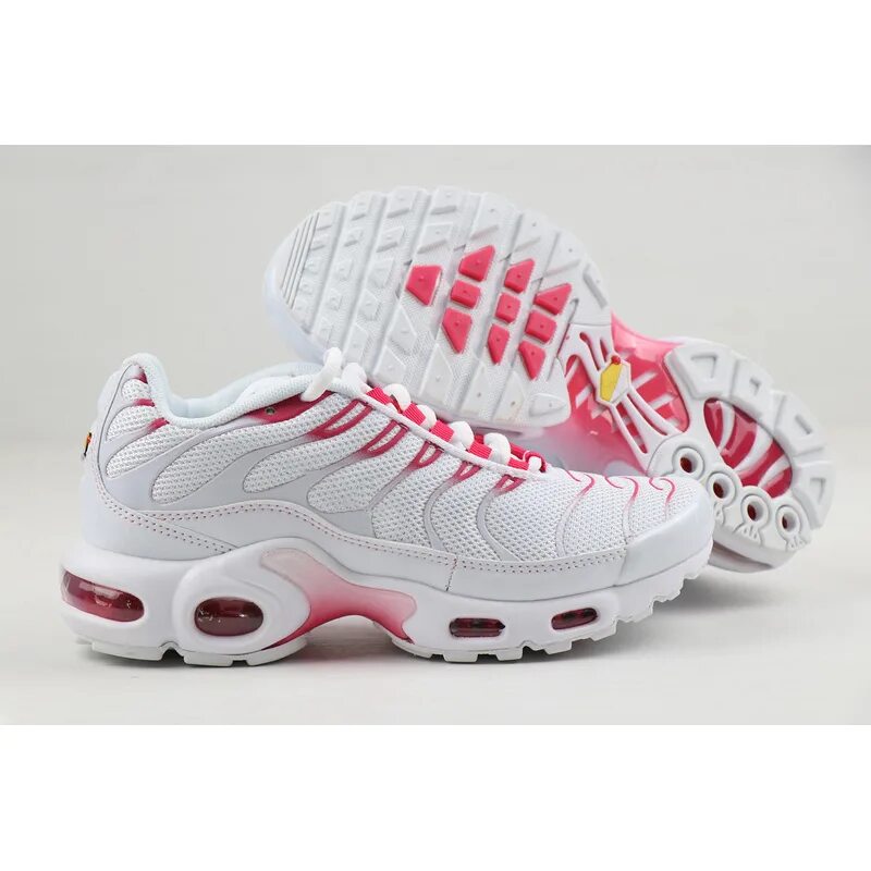 Тн белые. Nike Air Max TN Plus White. Nike Air Max TN Plus розовые. Nike Air Max Plus женские. Nike Air Max TN Plus 2022.