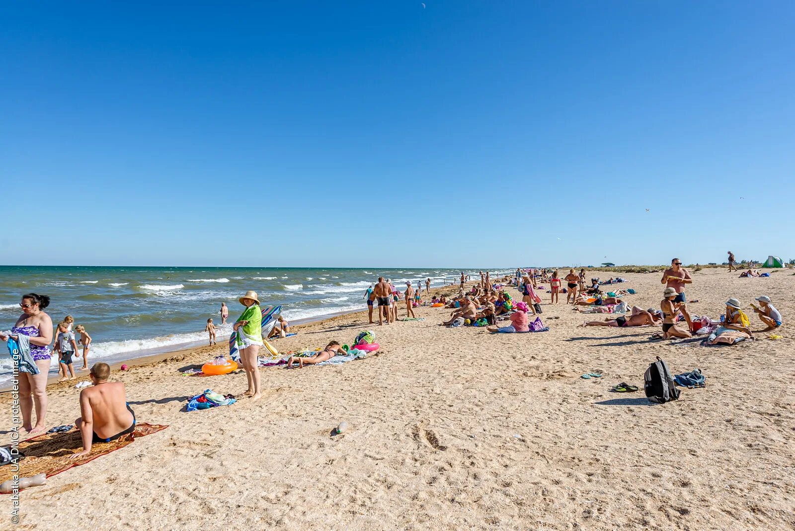 Геническ Азовское море. Геническ Арабатская стрелка. Город у моря Азовского Геническ. Город Геническ Херсонская область.