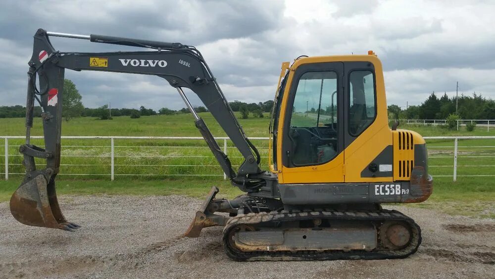 Volvo ec55. Экскаватор Volvo ec55b. Мини экскаватор Volvo ec55b. Экскаватор Вольво 55. Экскаватор бу вольво