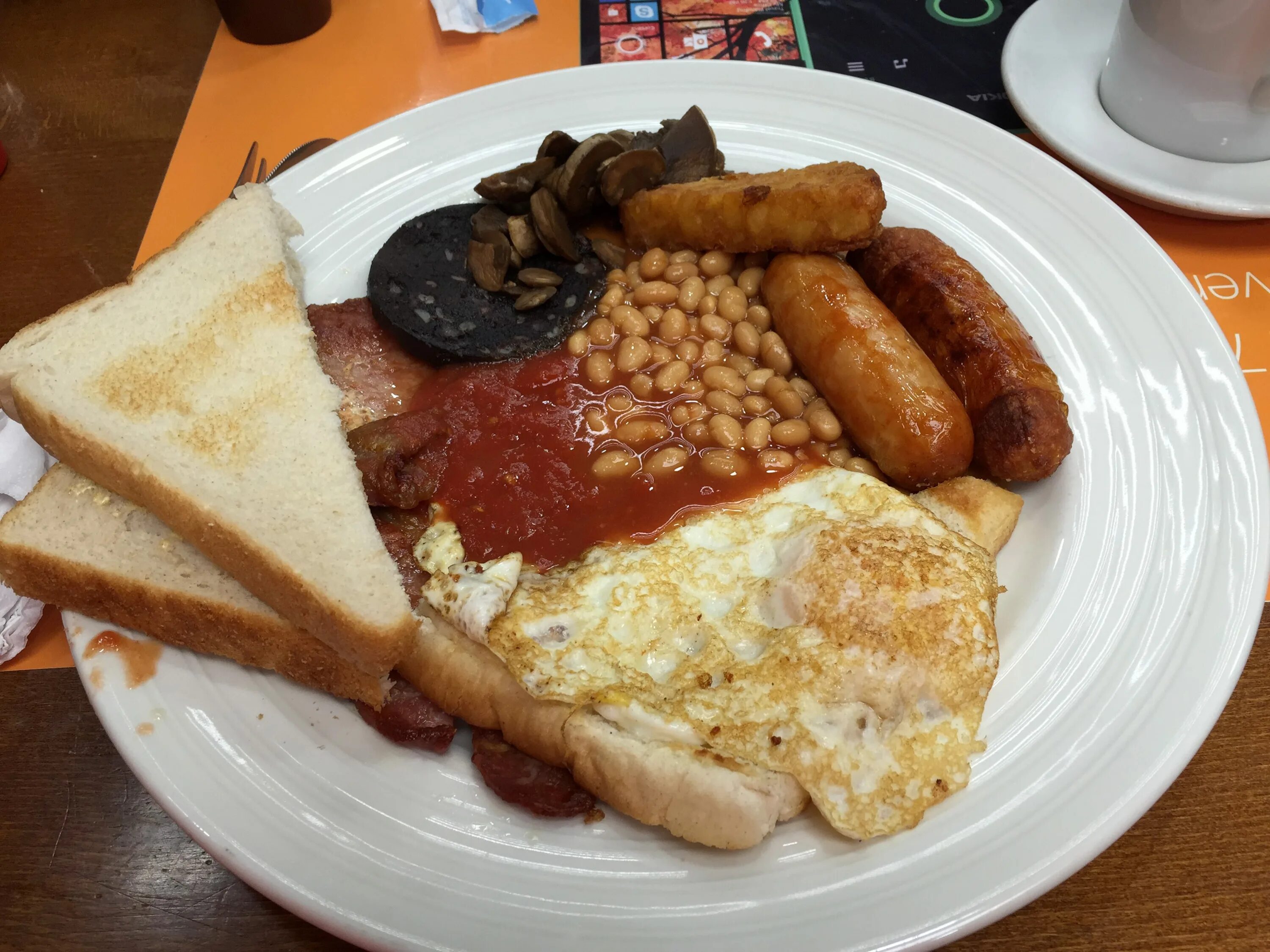 Greasy. Английский завтрак британские пекарни. викторианский завтрак фото. breakfast birmingham. greasy alberts food.