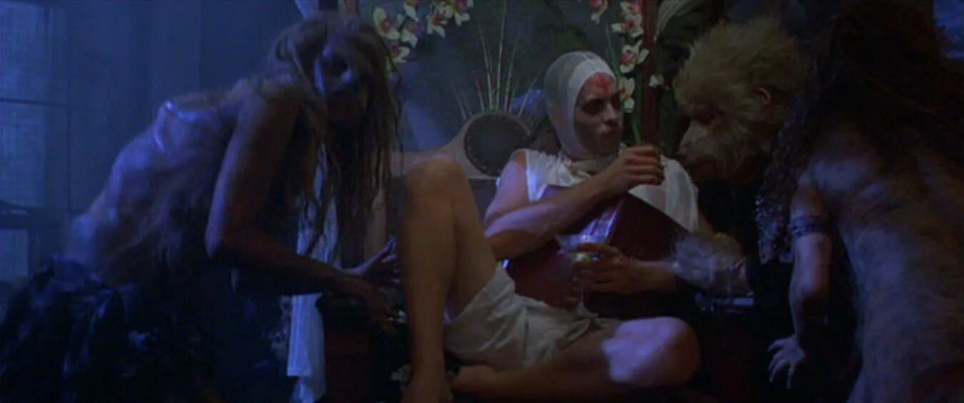 Дом боли доктора моро. Остров доктора моро фильм 1977. Остров доктора моро фильм 1996 фйсса. Остров доктора моро фильм. Монтгомери остров доктора моро.