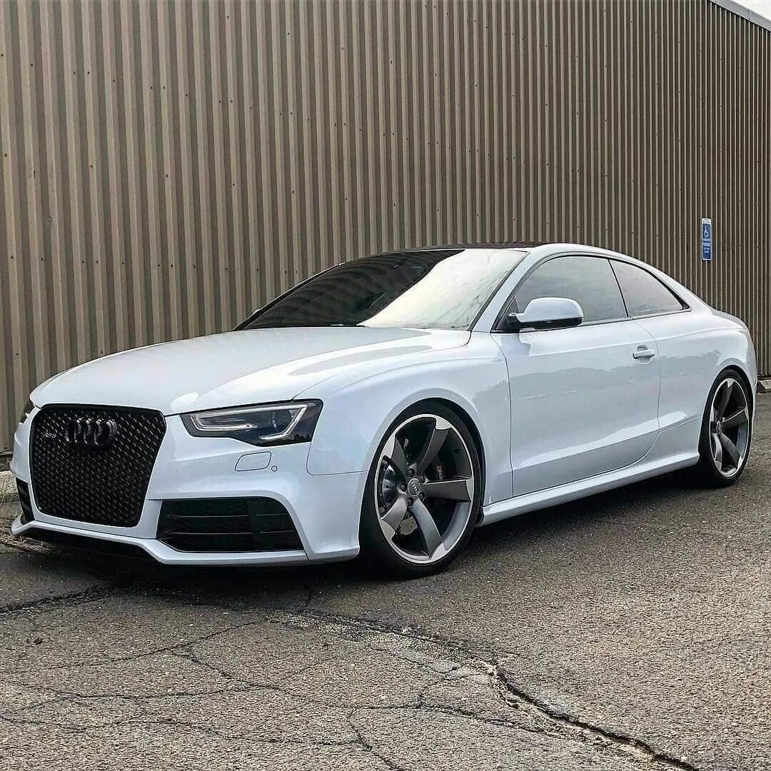 Audi a5 Coupe. Audi rs5. Ауди а5 купе. Audi rs5 2016.