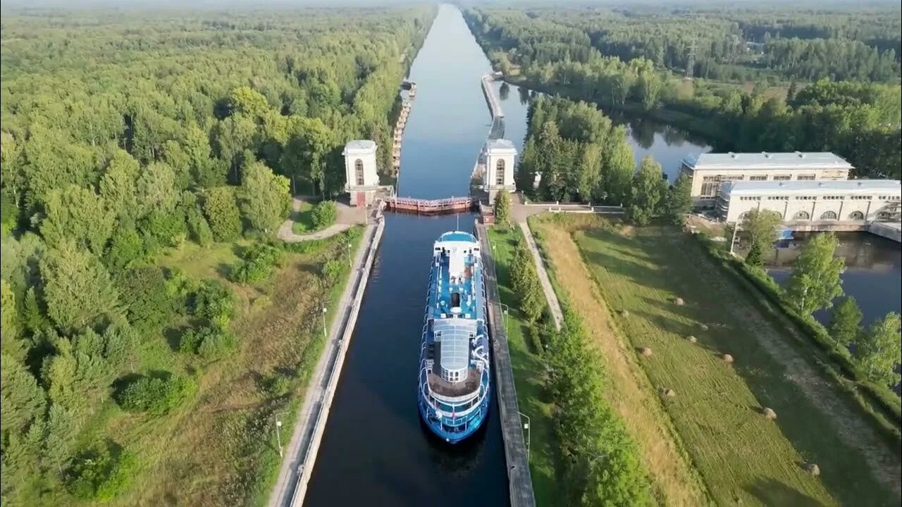 Шлюз водный. Канал им Москвы шлюзы. Канал Москва Волга шлюзование. Дубна канал шлюз 2 им Москвы. Шлюзы канала имени Москвы.