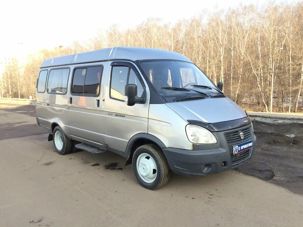 Газель 3221 белый бампер. Газ газель 3221 серебристый. Авито газель с пробегом микроавтобус. Микроавтобус газ 322132. Газ 2752 соболь с высокой крышей.