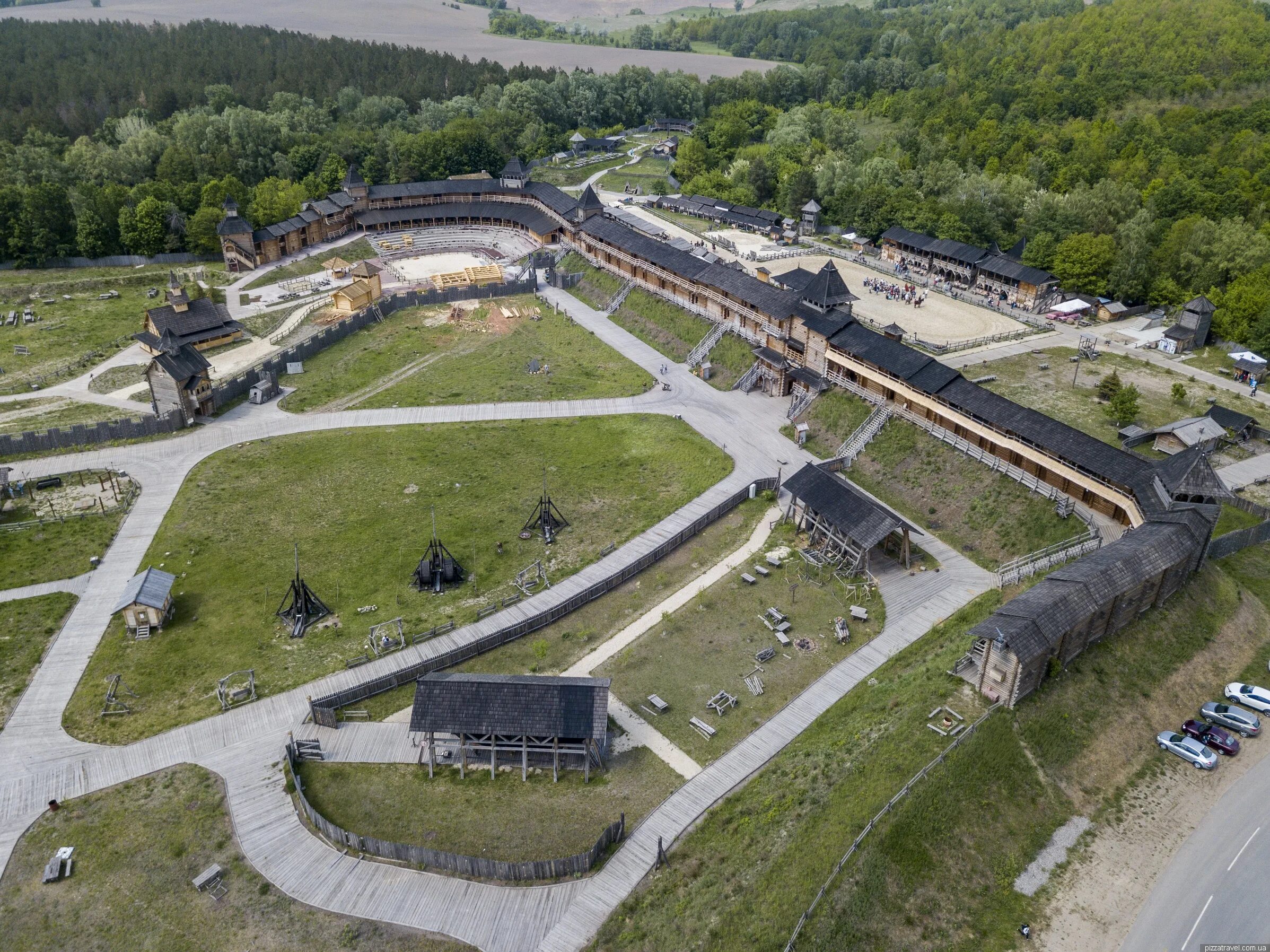 Парк Киевская Русь. Парк Киевская Русь в Киеве. Древняя Русь парк Киев. Парк Киевская Русь официальный сайт