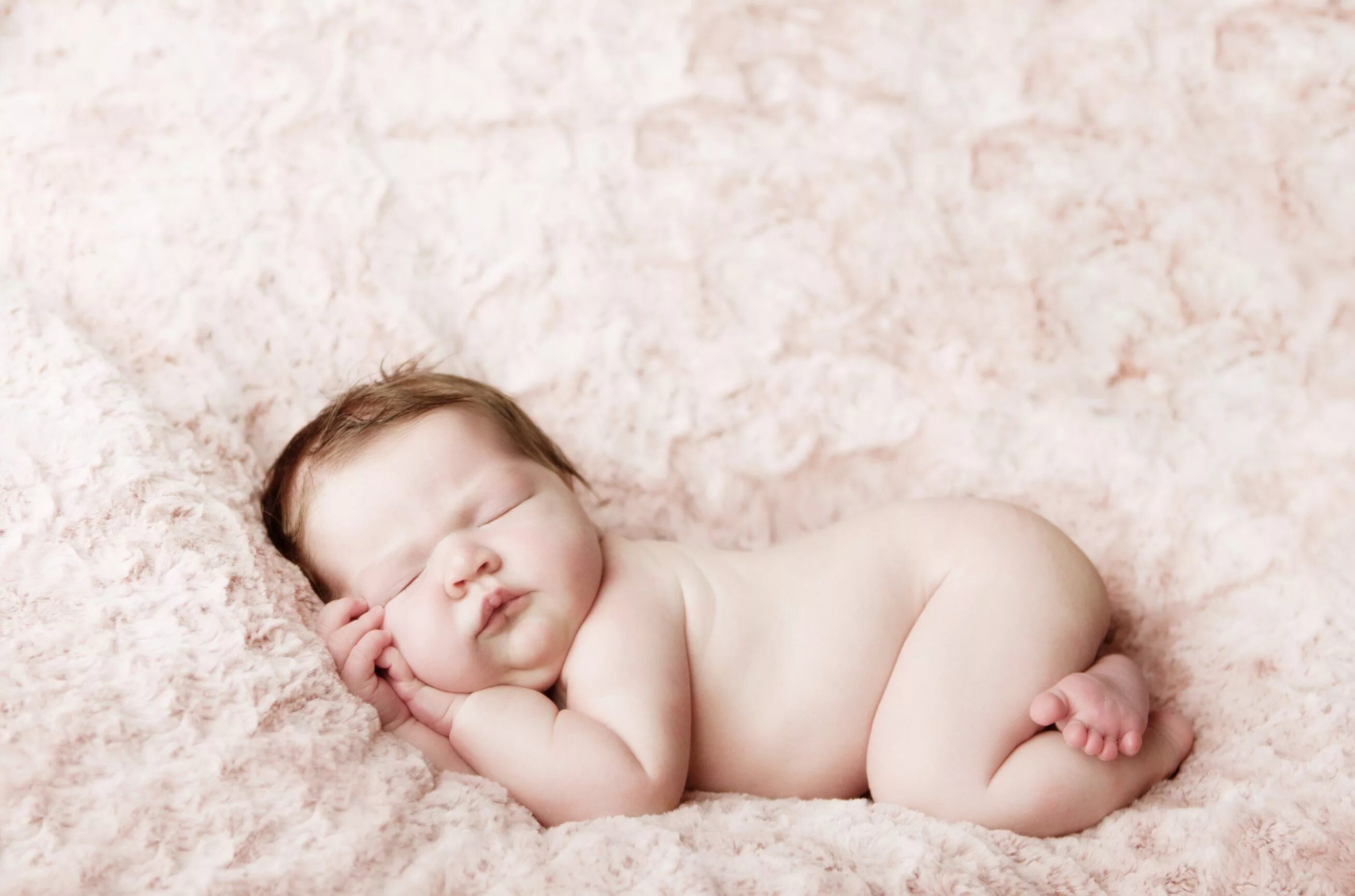 Baby posing. Baby boy. Картинка новорожденного фотосессия вертикальный формат. Baby posing. Baby posing.