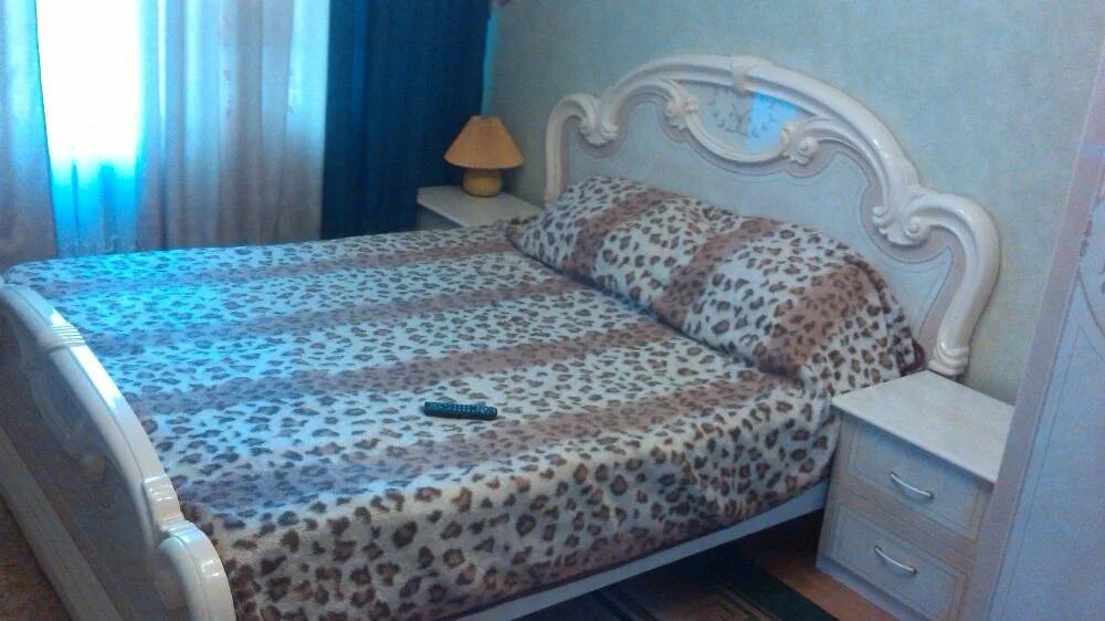 Квартиры посуточно алушта недорого без посредников. Таврическая 2 алушта. алушта таврическая 3. посуточно квартиры алушта.