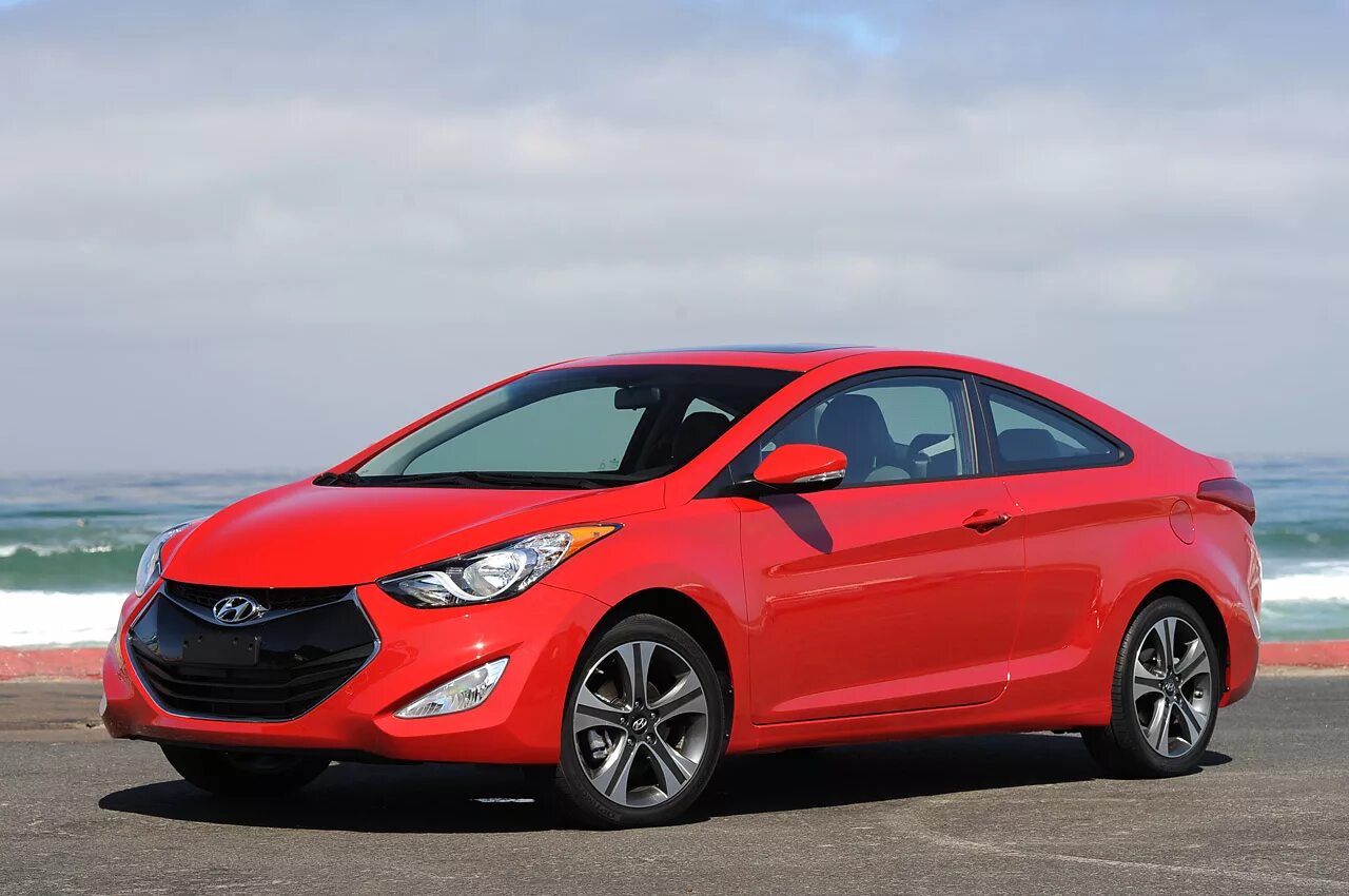 Хендай элантра сборка. Hyundai Elantra Coupe 2013. Hyundai Elantra Coupe 2012. Хендай Элантра купе. Хендай Элантра 2013.