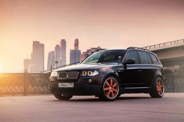 Bmw x5 замена. Бмв х5 е83. bmw x3 e83 tuning. bmw x3 стенс. x5 e83.