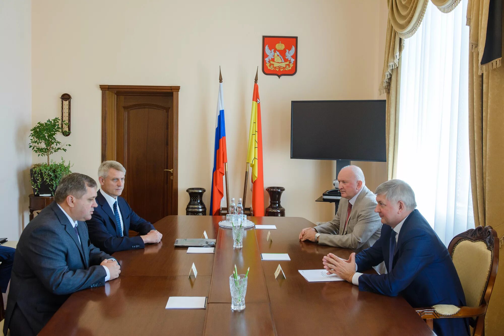 Уфсб по воронежской области. Сергей лешин фсб воронеж. Спецназ воронеж. Начальник управления фсб по белгородской области. Росн ворон уфсб по воронежской области.
