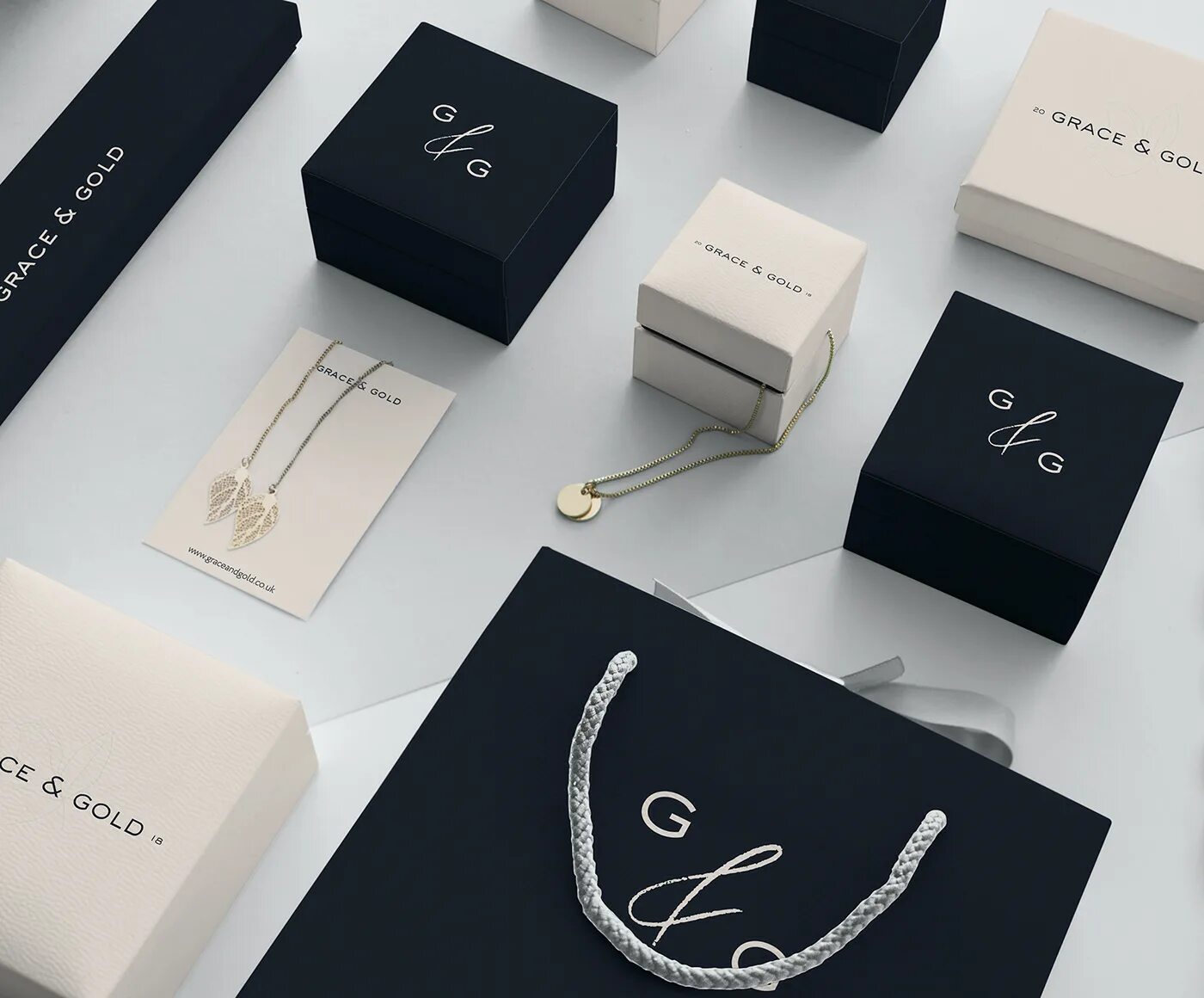 Jewelry brand. Jewelry brand. Европейские ювелирные бренды. Ювелирный бренд мокап. Jewelry branding.