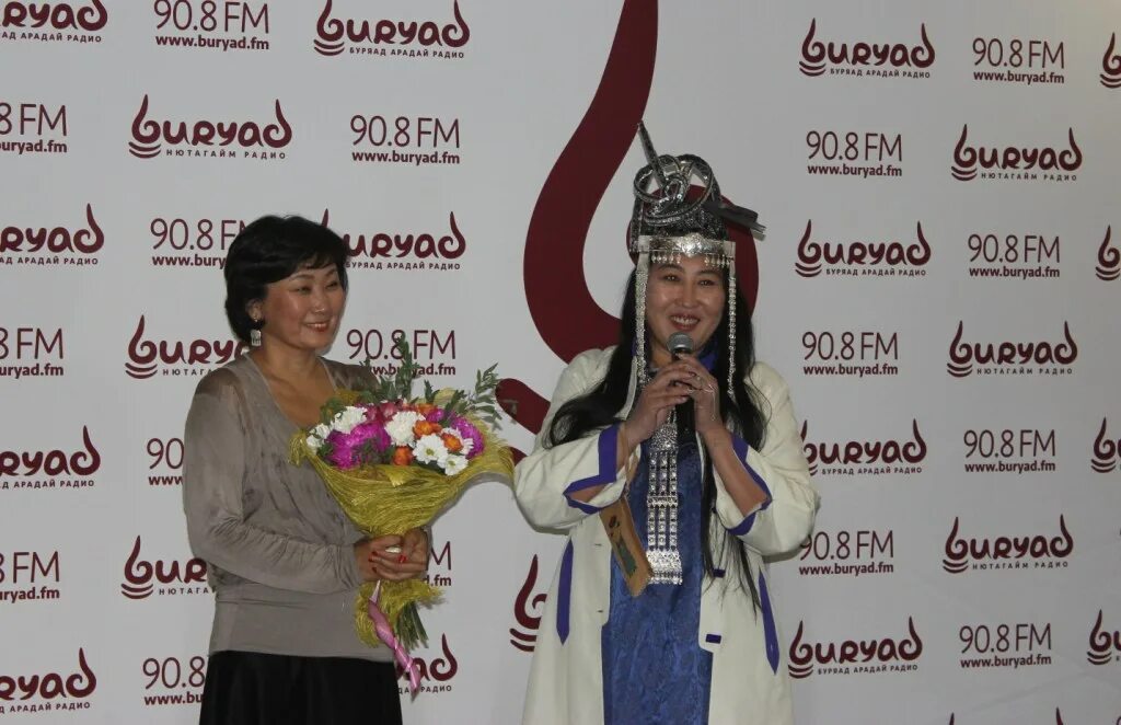 мэдуулэлэй шухала гэшууд. 8. 8. ведущие радио россии. буряад фм логотип.