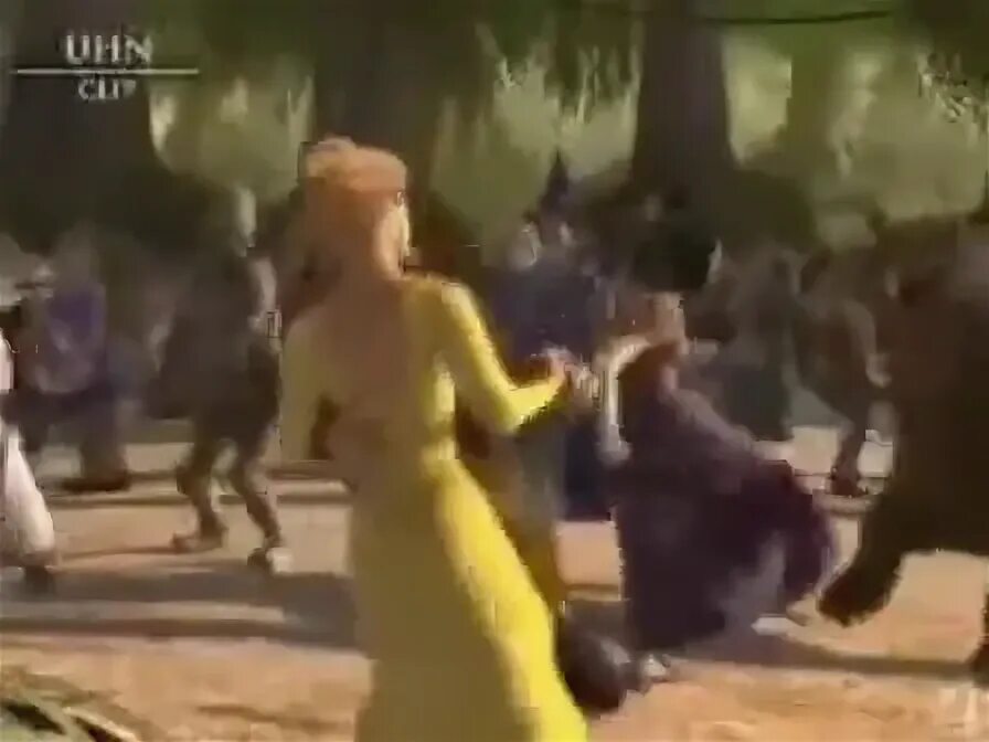 Shrek 2 ps2. шрек 2001 осел. шрек на английском с субтитрами. шрек 2001 кадр. шрек субтитры на русском.